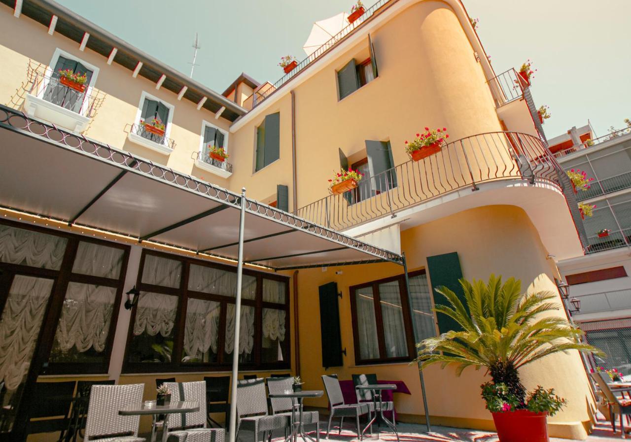Hotel Villa Edera Venedik-Lido Dış mekan fotoğraf