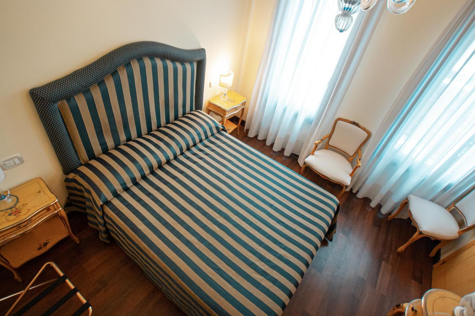 Hotel Villa Edera Venedik-Lido Oda fotoğraf