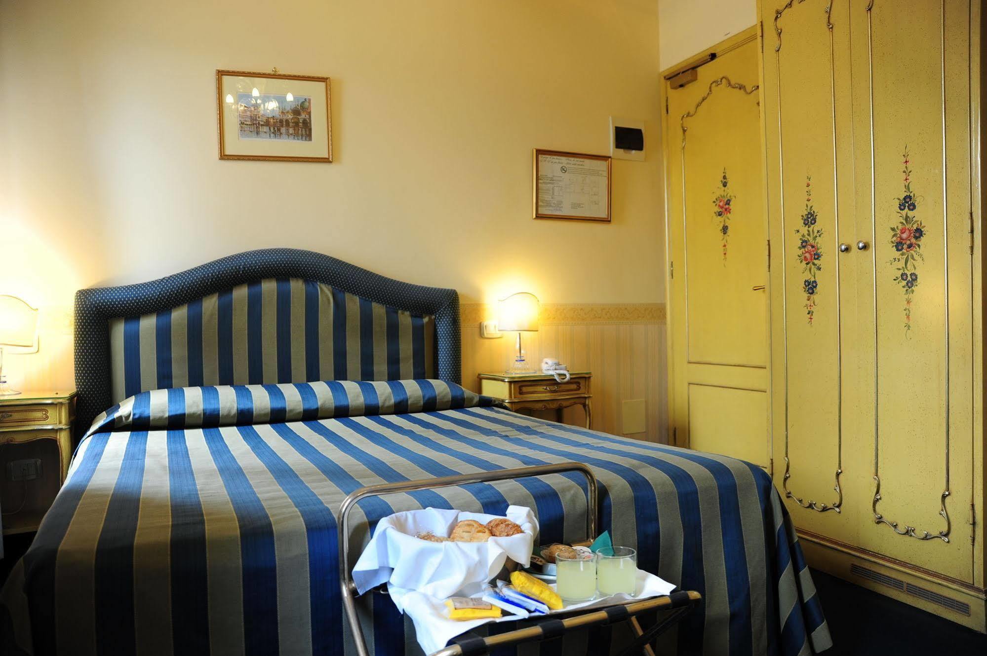 Hotel Villa Edera Venedik-Lido Dış mekan fotoğraf